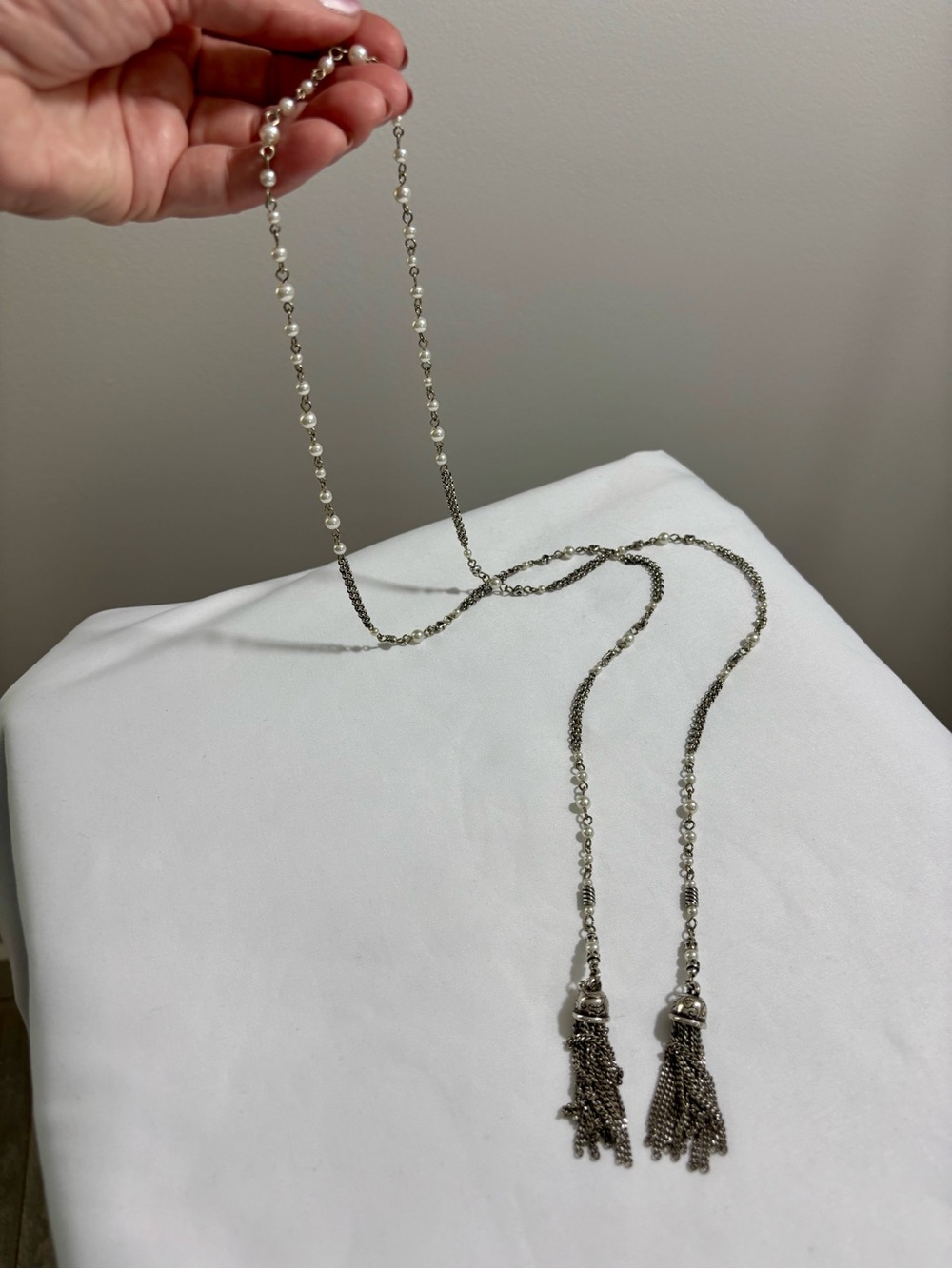 BRIGHTON Tassel Necklace  lariat Silver Plated  w faux pearls EUC 46”